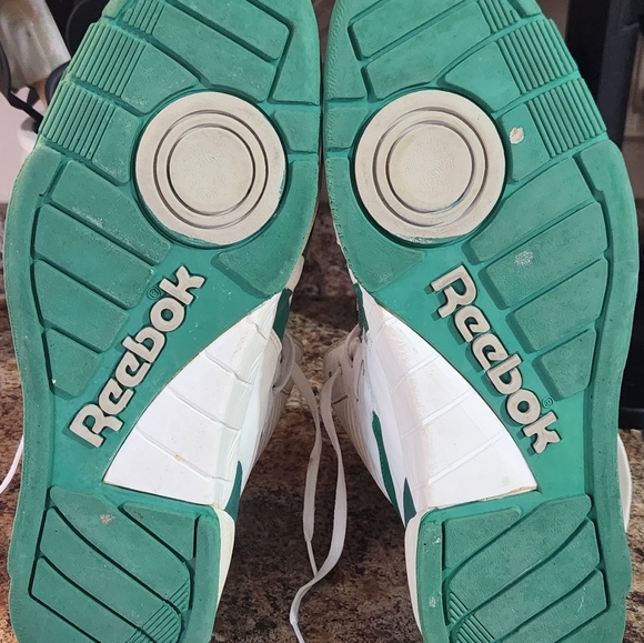 Original 1980s REEBOK COMMITMENT HIGH TOP SNEAKERS. - Picture 12 of 16